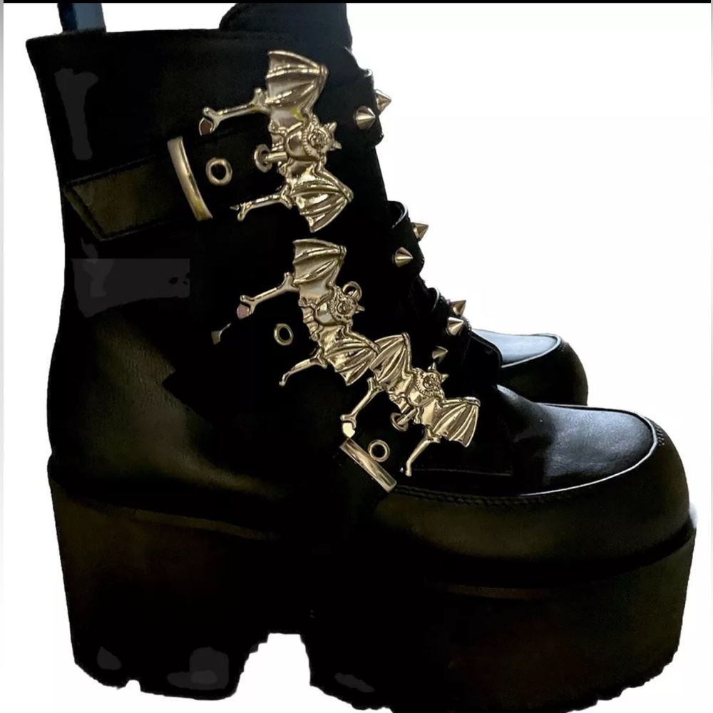 Size nine platform bat demonias brand new box included